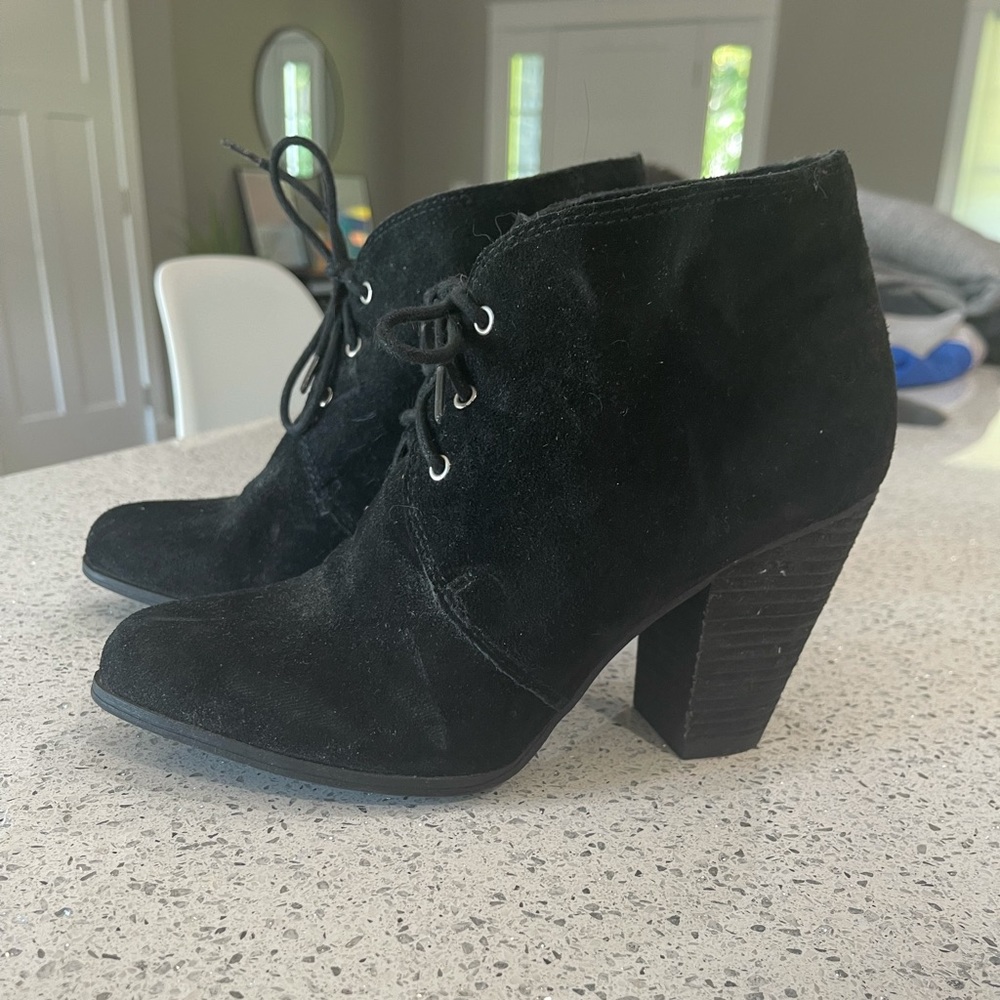 BlCBG black suede booties size 9.5